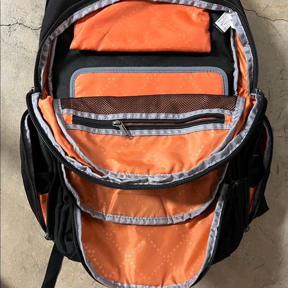 Everki Backpack - Picture 4 of 5
